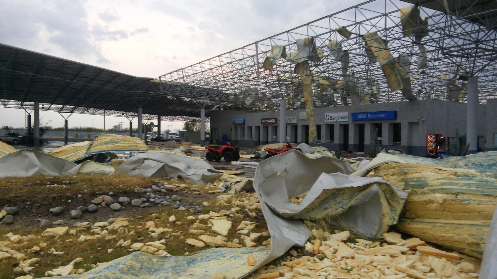 Tromba provoca daños en puente internacional de Nuevo Laredo