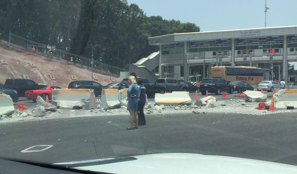 #Video Tráiler choca contra camioneta en caseta la Marquesa-Toluca