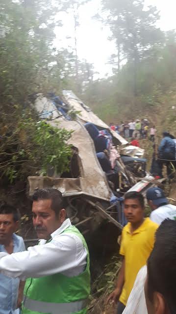 Accidente deja al menos 17 muertos en Chiapas - accidente-chiapas-2