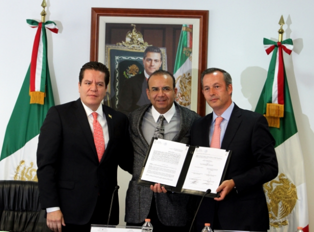 Conjuran huelga en Aeroméxico con aumento salarial de seis por ciento