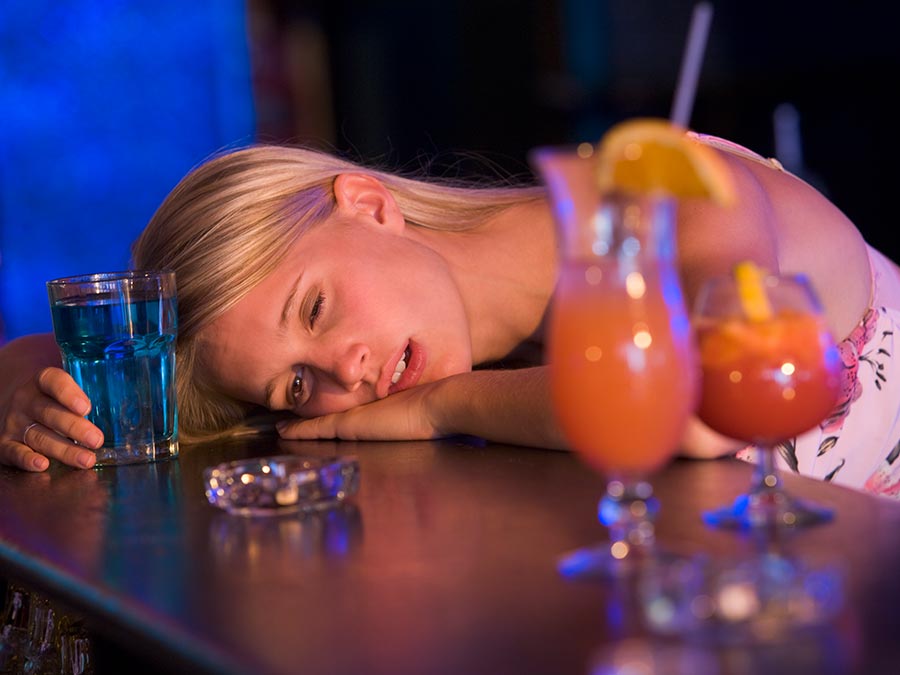 Adulterado el 60 por ciento del alcohol que se vende ilegalmente a menores: Conadic - alcohol-3