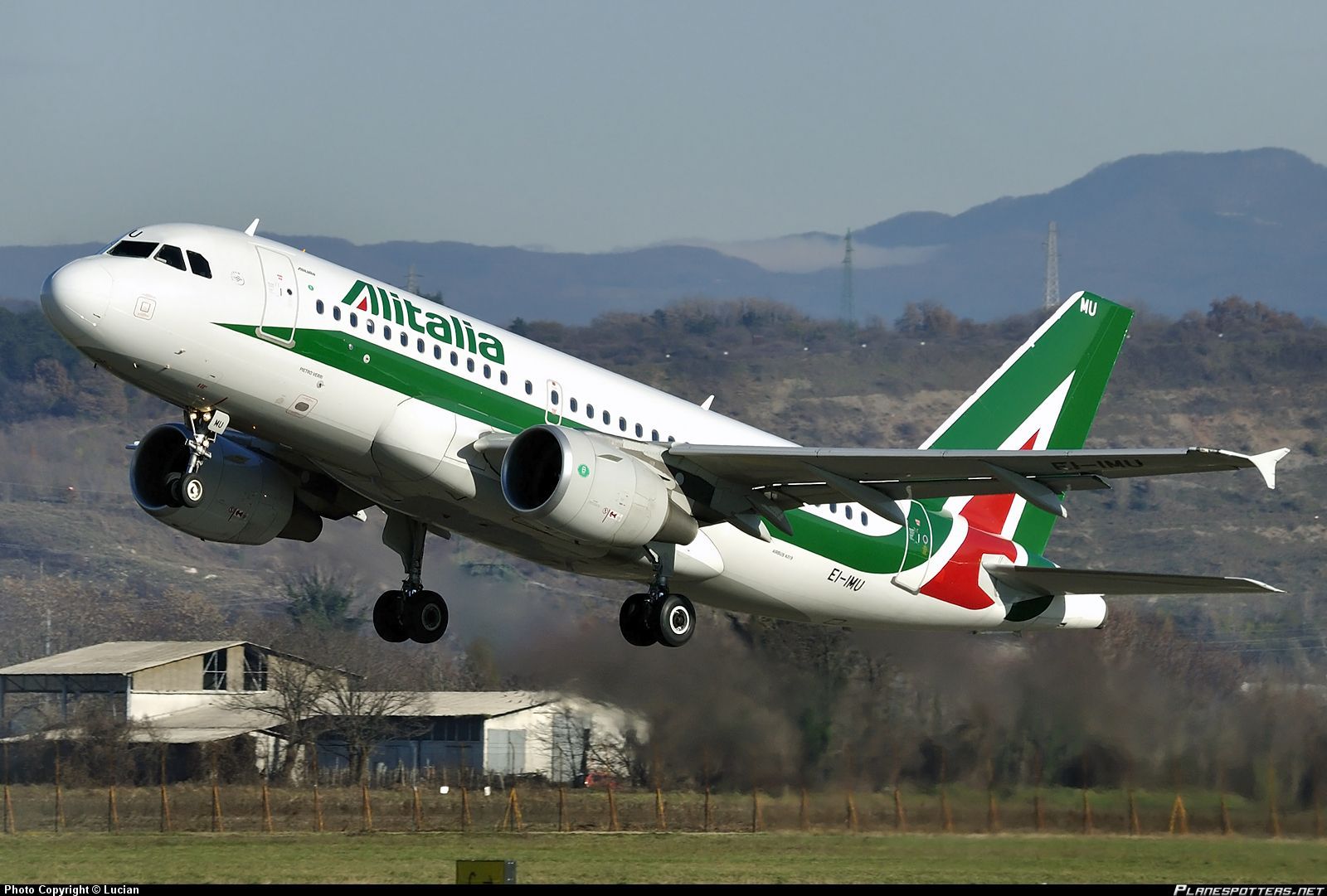 Alitalia aprueba por unanimidad intervención estatal - alitalia-1