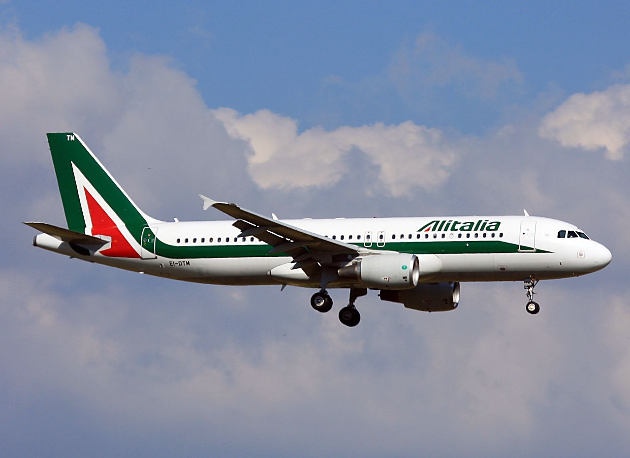 Alitalia aprueba por unanimidad intervención estatal