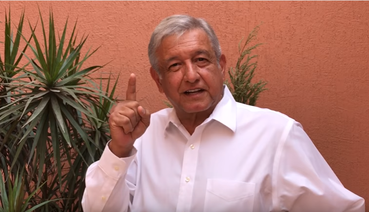 #VIDEO Arrojan huevos a AMLO en Veracruz