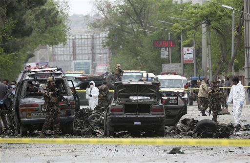 Ataque contra convoy de la OTAN deja ocho muertos en Afganistán - ataque-otan-ei-kabul