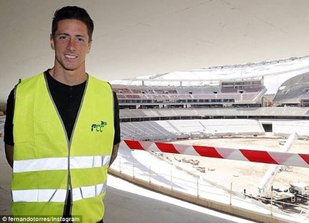 Jugadores del Atlético de Madrid visitan su nuevo estadio - atletico-de-madrid-4