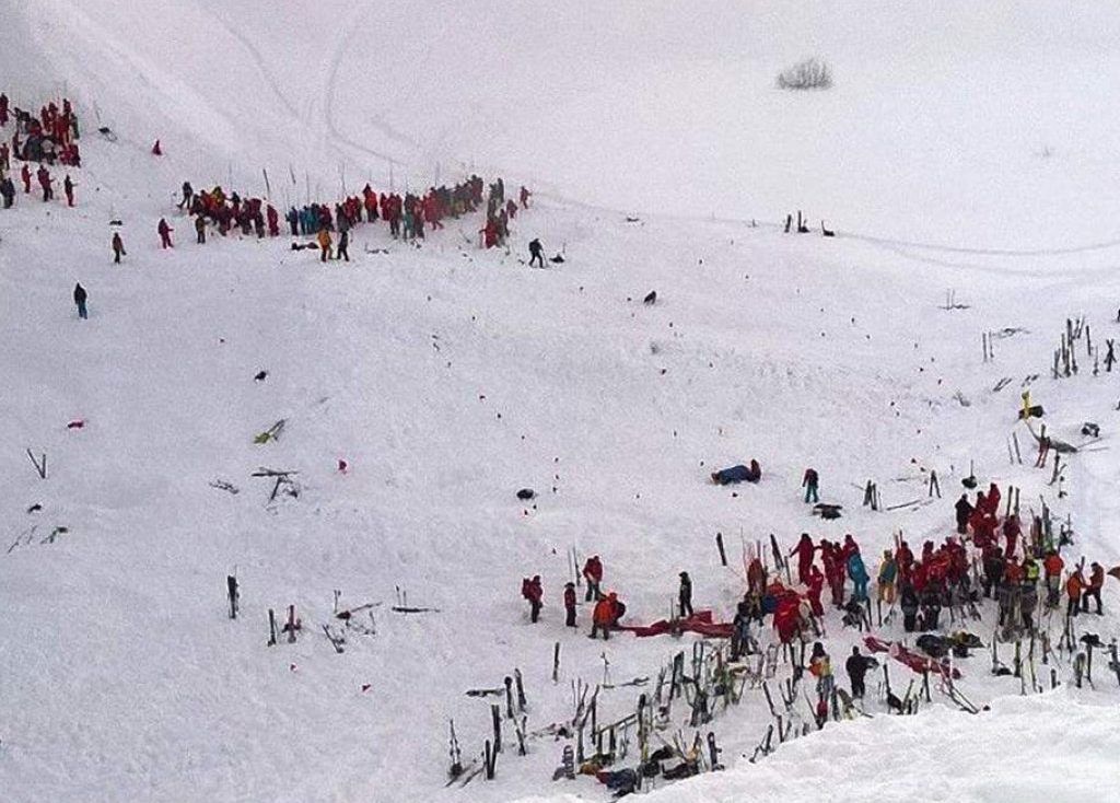 Avalancha deja tres esquiadores muertos en los Alpes franceses - avalancha-alpes-franceses-e1494338706741-1024x734