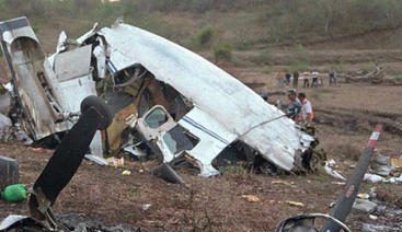 Caída de avión militar en Colombia deja ocho muertos