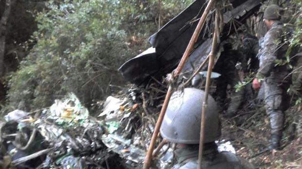 Caída de avión militar en Colombia deja ocho muertos - avión-colombia