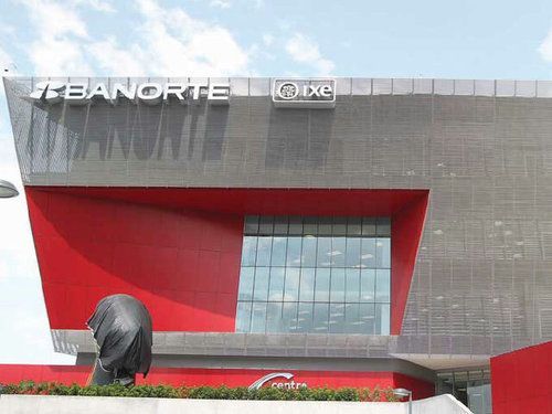 Banorte recibe la calificación Excelente(mex) de Fitch