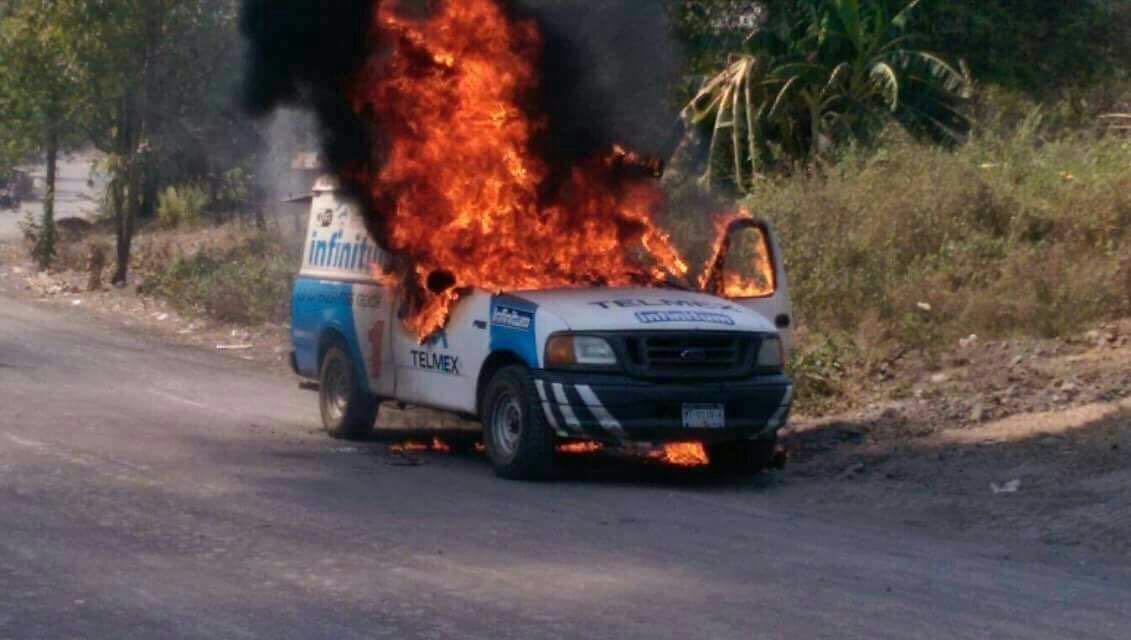 Nuevamente bloqueos en la Autopista Siglo 21