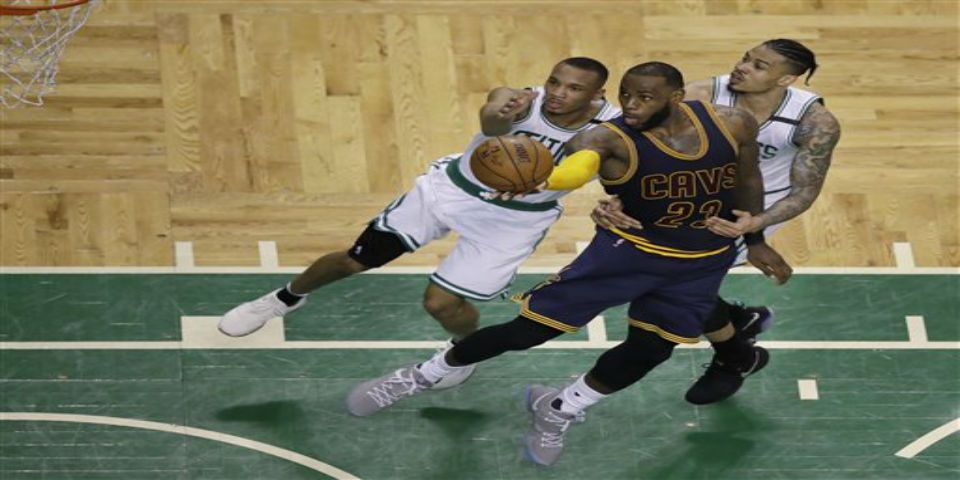 Cavaliers aplastan a los Celtics