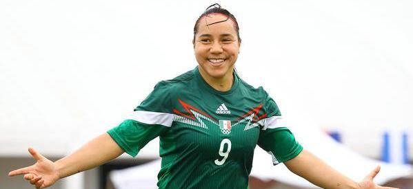 Charlyn Corral se reintegra al TRI femenil
