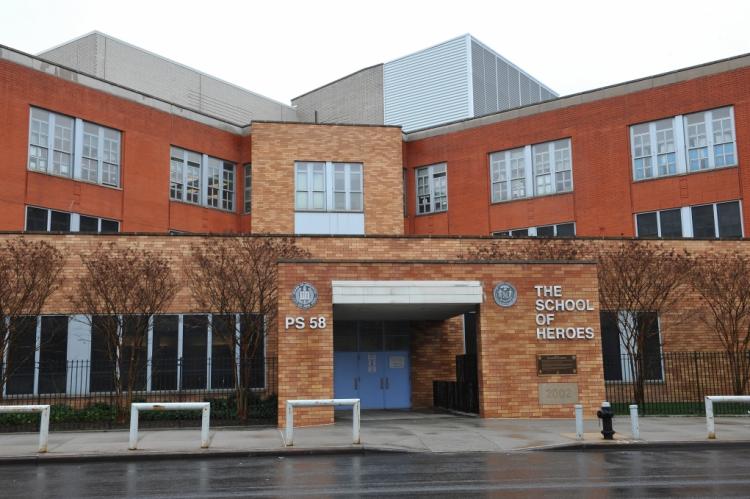 NY denuncia a agentes migratorios por rastrear a niño en escuela