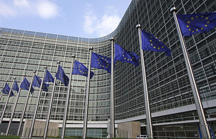La Unión Europea multa a Facebook por dar información engañosa