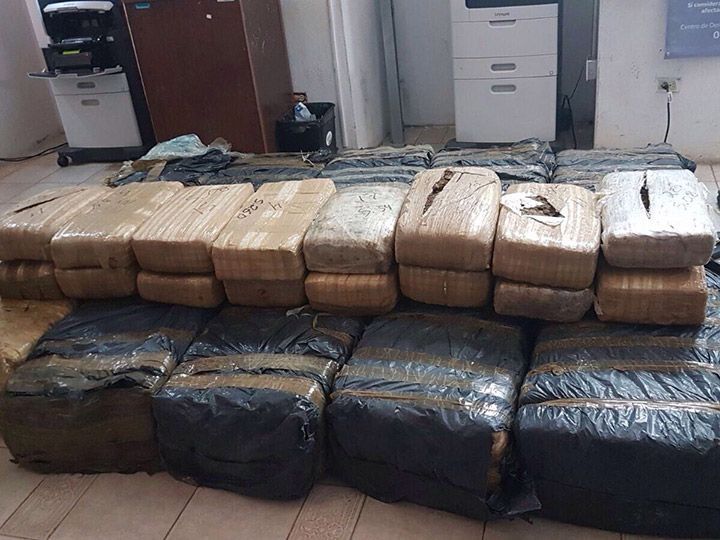 Aseguran media tonelada de droga y arsenal en frontera con EE.UU. - decomiso-2