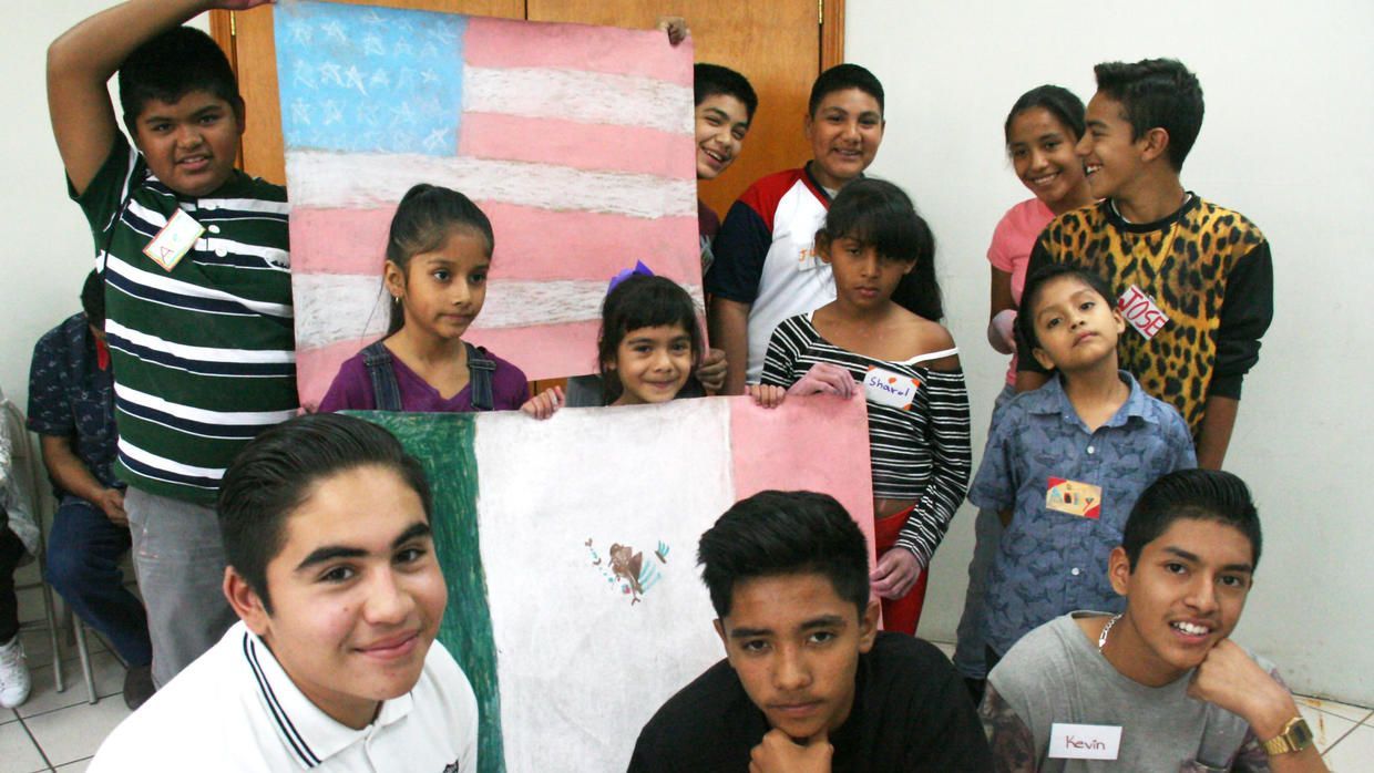 El 42 por ciento de los padres mexicanos deportados deja a sus hijos en EE.UU.