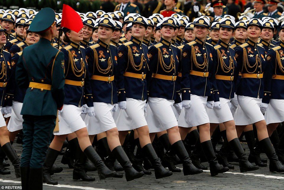 Marchan 10 mil soldados en Rusia para conmemorar victoria sobre los nazis - desfile-rusia-16