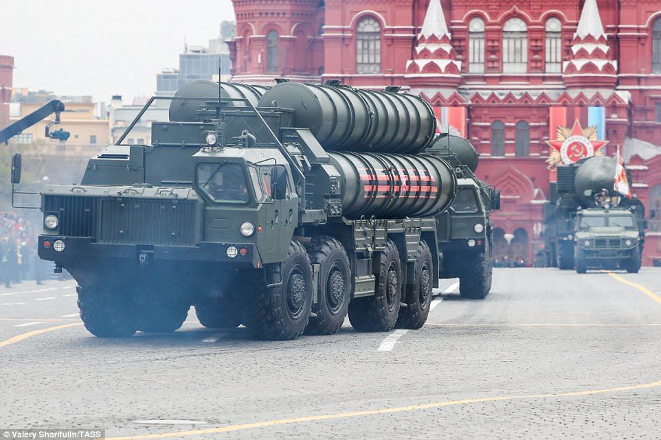 Marchan 10 mil soldados en Rusia para conmemorar victoria sobre los nazis - desfile-rusia-5
