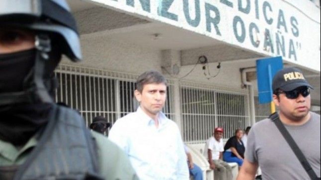 Presentan cargos contra excolaborador de Granier en Texas - detención-de-saina