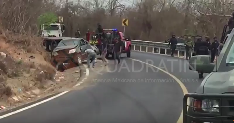 Tras persecución, detienen a tres con armas en Guerrero