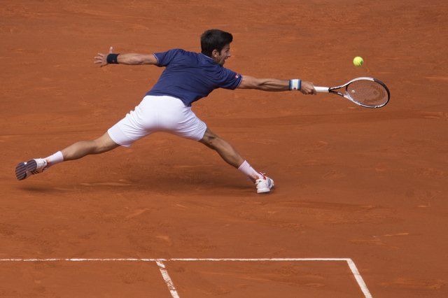 Djokovic y Nadal avanzan a tercera ronda del Abierto de Madrid