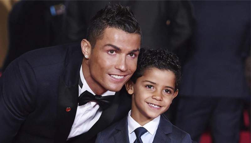 #Video Hijo de CR7 emula a su padre en partido