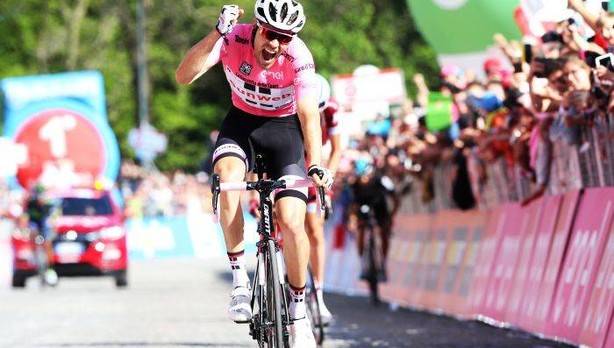 #Video Ciclista para al baño en plena carrera - dumoulin