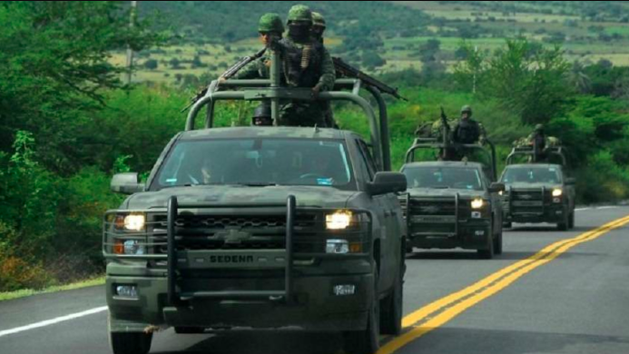 Enfrentamiento entre Ejército y ladrones de combustible deja un muerto en Puebla