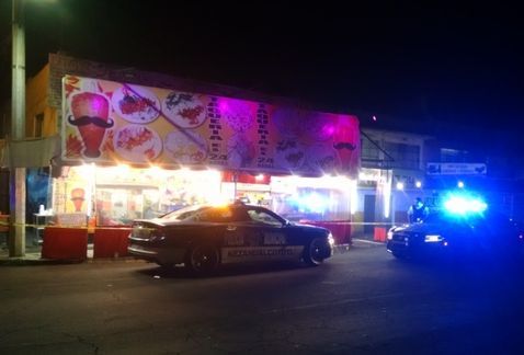 Asesinan a un hombre en taquería de Nezahualcóyotl Asesinan a un hombre en taquería de Nezahualcóyotl
