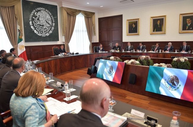Enrique Peña Nieto se reúne con gabinete para revisar avances de gobierno - epn-reunión