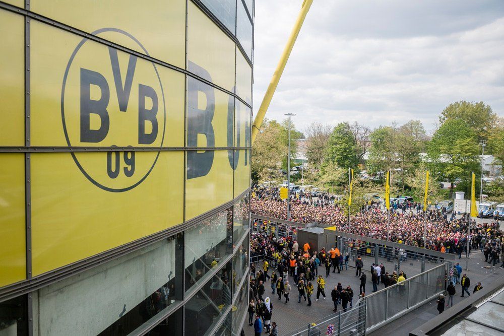 Encuentran objeto sospechoso en estadio del Dortmund - estadio-dortmund-1