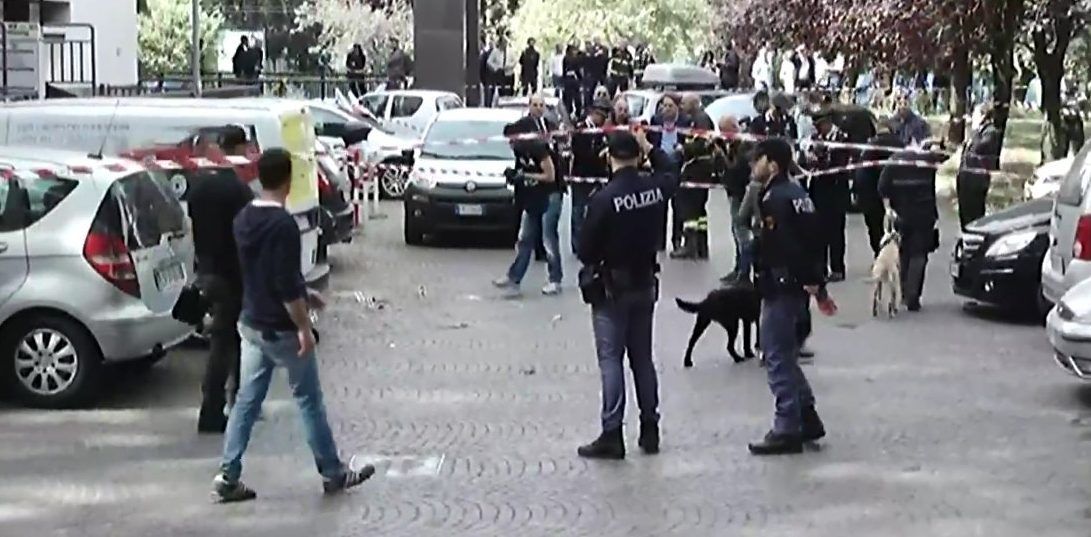 Estalla explosivo afuera de oficina postal en Roma - explosión-roma-italia-e1494598080392