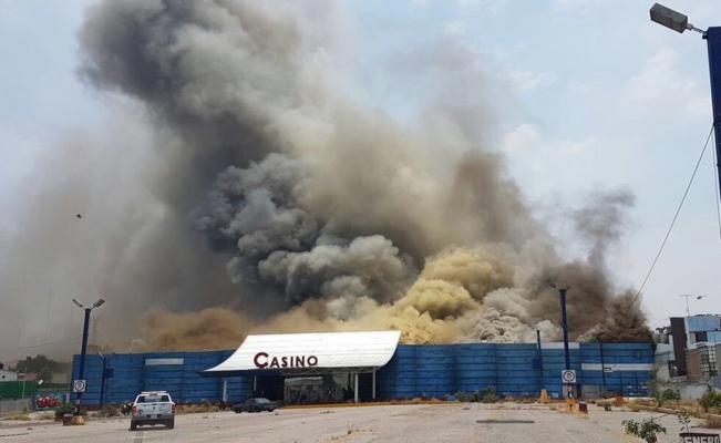 Controlan incendio de casino en Naucalpan - explosión-casino-naucalpan