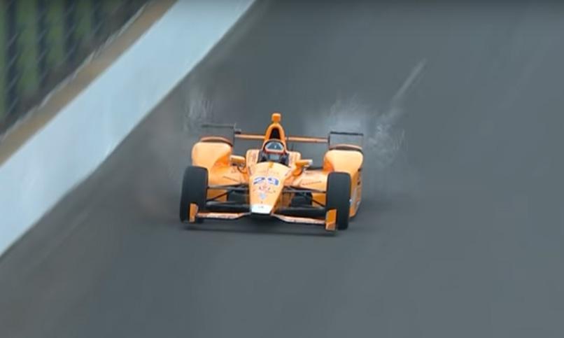 #Viral Fernando Alonso atropella dos palomas