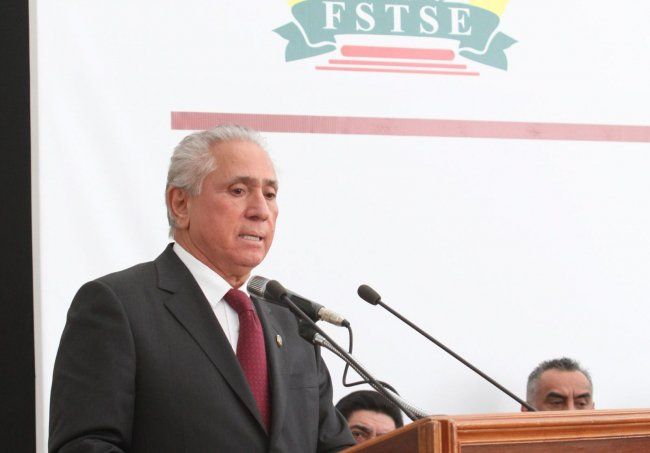 Burócratas recibirán aumento salarial de 5.7 por ciento - fstse