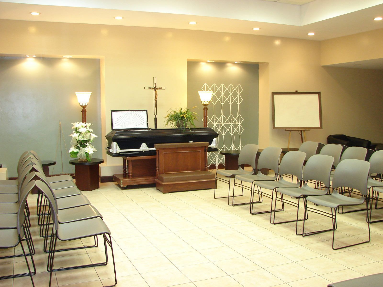 Profeco suspende a 18 funerarias en Jalisco - funeraria