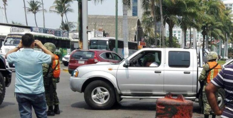 Dan por muerto a hombre que se quedó dormido en su vehículo Dan por muerto a hombre que se quedó dormido en su vehículo