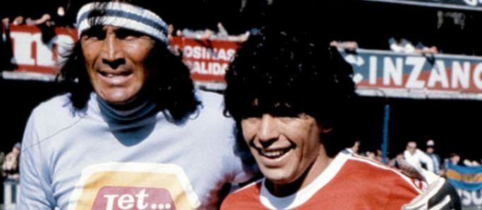 #Video Exfutbolista intenta golpear a conductor durante transmisión en vivo - hugo-gatti