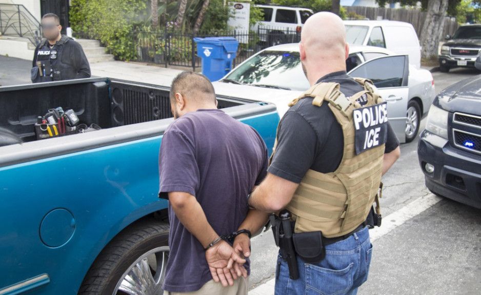 Detienen a 188 migrantes tras operativo en Los Ángeles - ice-deportados