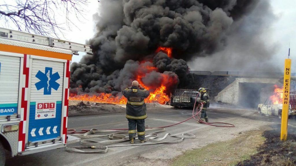 Toma clandestina provoca incendio en Autopista Puebla-Córdoba - incendio-2-1024x576