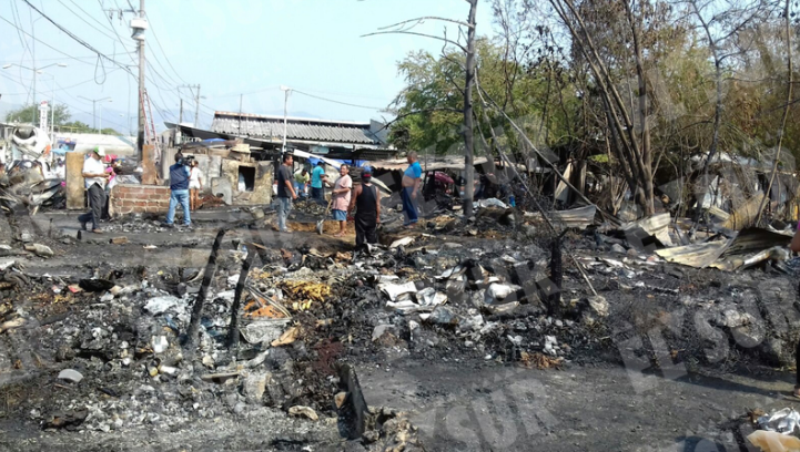 Se incendia la Central de Abasto de Acapulco - incendio-central-de-abasto-acapulco-5