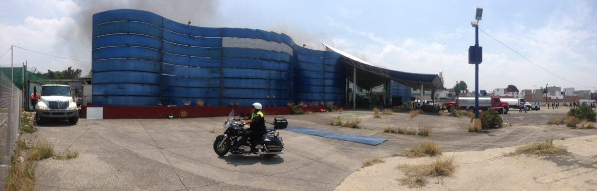 Controlan incendio de casino en Naucalpan - incendio-naucalpan-2