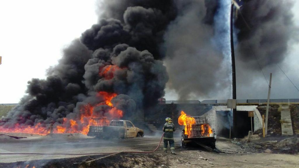 Toma clandestina provoca incendio en Autopista Puebla-Córdoba - incendio1-1024x576
