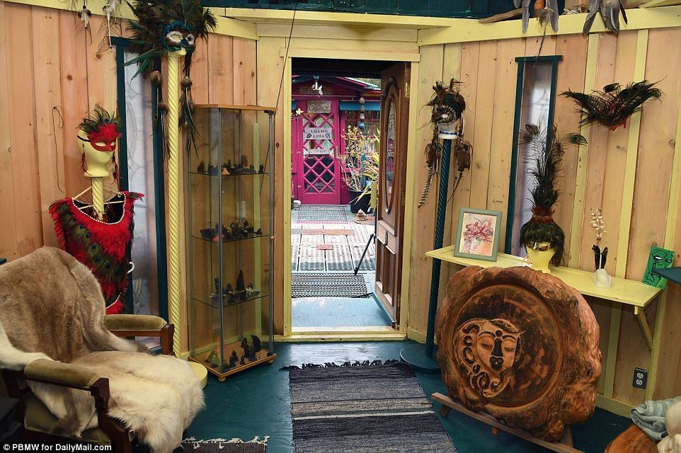 #Imágenes Pareja vive desde hace 25 años en su propia isla sustentable - isla-14