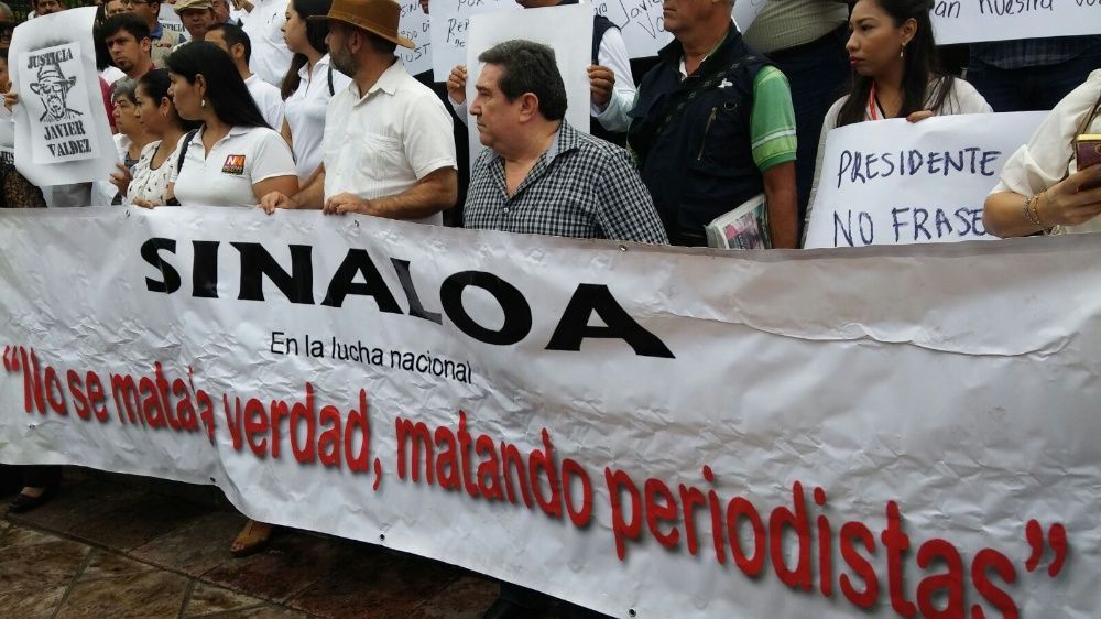 Exigen justicia a gobernador de Sinaloa por muerte de Javier Valdez - javier-valdez-protesta-3
