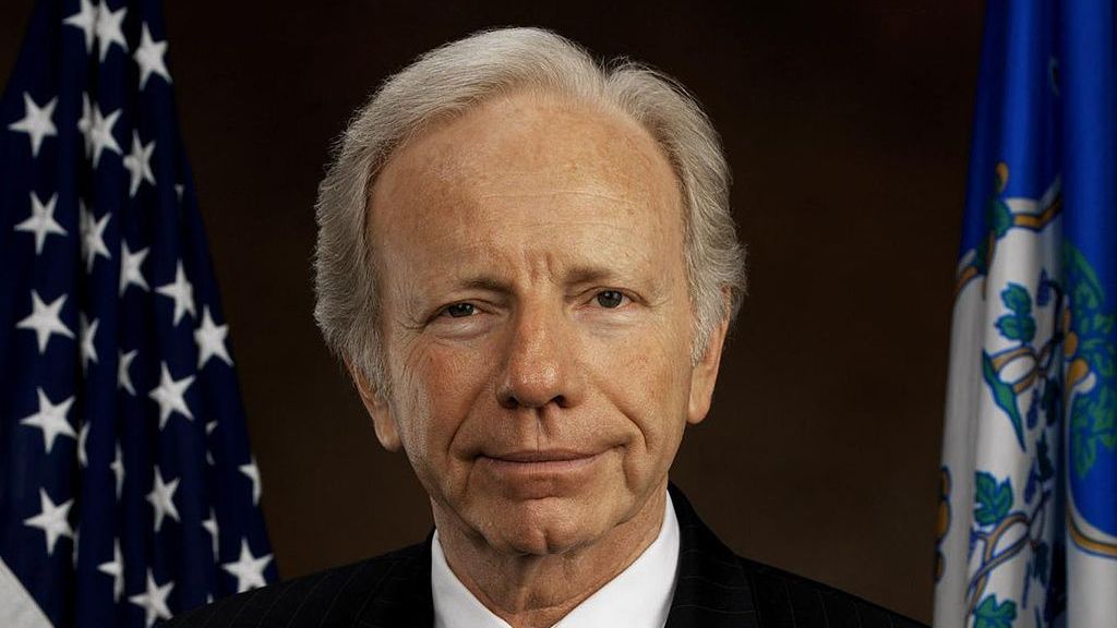 Joe Lieberman se retira de candidatura como jefe del FBI