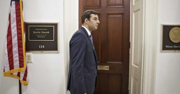 Republicano se dice a favor de juicio político a Trump - justin-amash