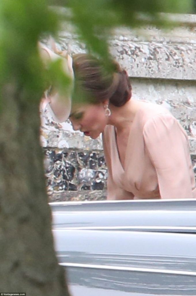 Kate Middleton regaña al príncipe George - kate-middleton-2-680x1024