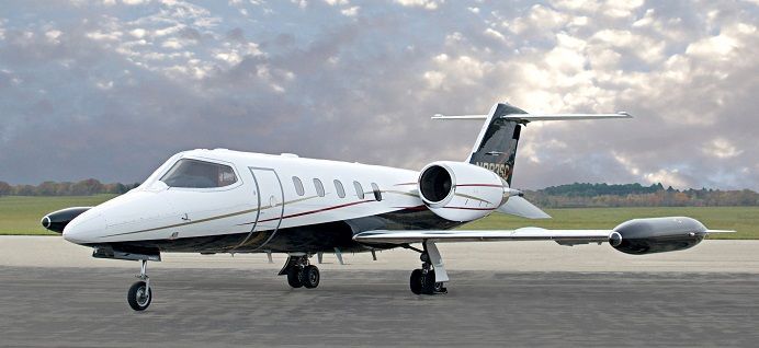 #Video Mueren dos en accidente de avión pequeño en Nueva Jersey - learjet-35